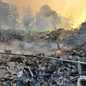 Ukrán közlés szerint hatvanan haltak meg egy lebombázott iskolában