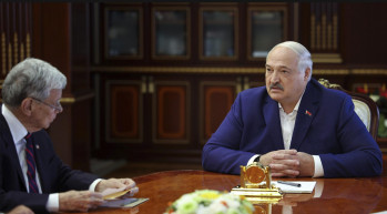 Trump közeledik Lukasenkához