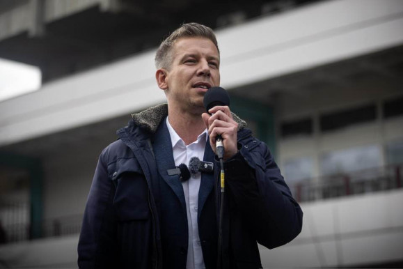 Magyar Péter a nagytakarítási törvényről: Nem gumicsont, de balhé a kormány részéről