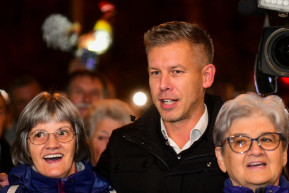 Magyar Péter bejelentette, milyen feltételekel vitáznak a tiszás jelöltek a fideszesekkel 