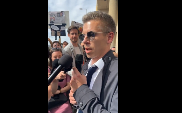 Magyar Péter tüntetésre hívja az embereket