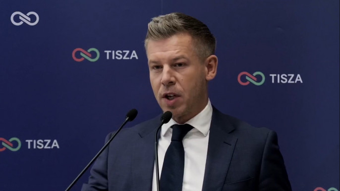 Magyar: A Tisza nem vesz részt a von der Leyen elleni bizalmatlansági indítvány szavazásán