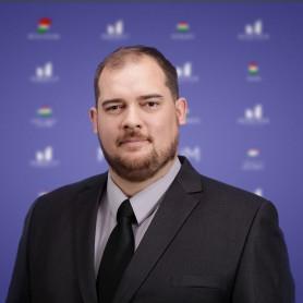 Debrecenben közös polgármester-jelöltet indít a Momentum, az LMP, az MSZP és a Nép Pártján