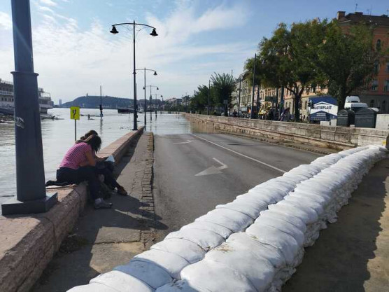 Árvíz: Nagybajcsnál már apad