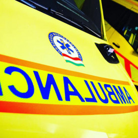 Meghalt egy szír gyerek, amikor felborult egy mikrobusz Ásotthalomnál