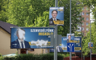 Miskolcon az utolsó napokban sincsen fék a plakátoláson