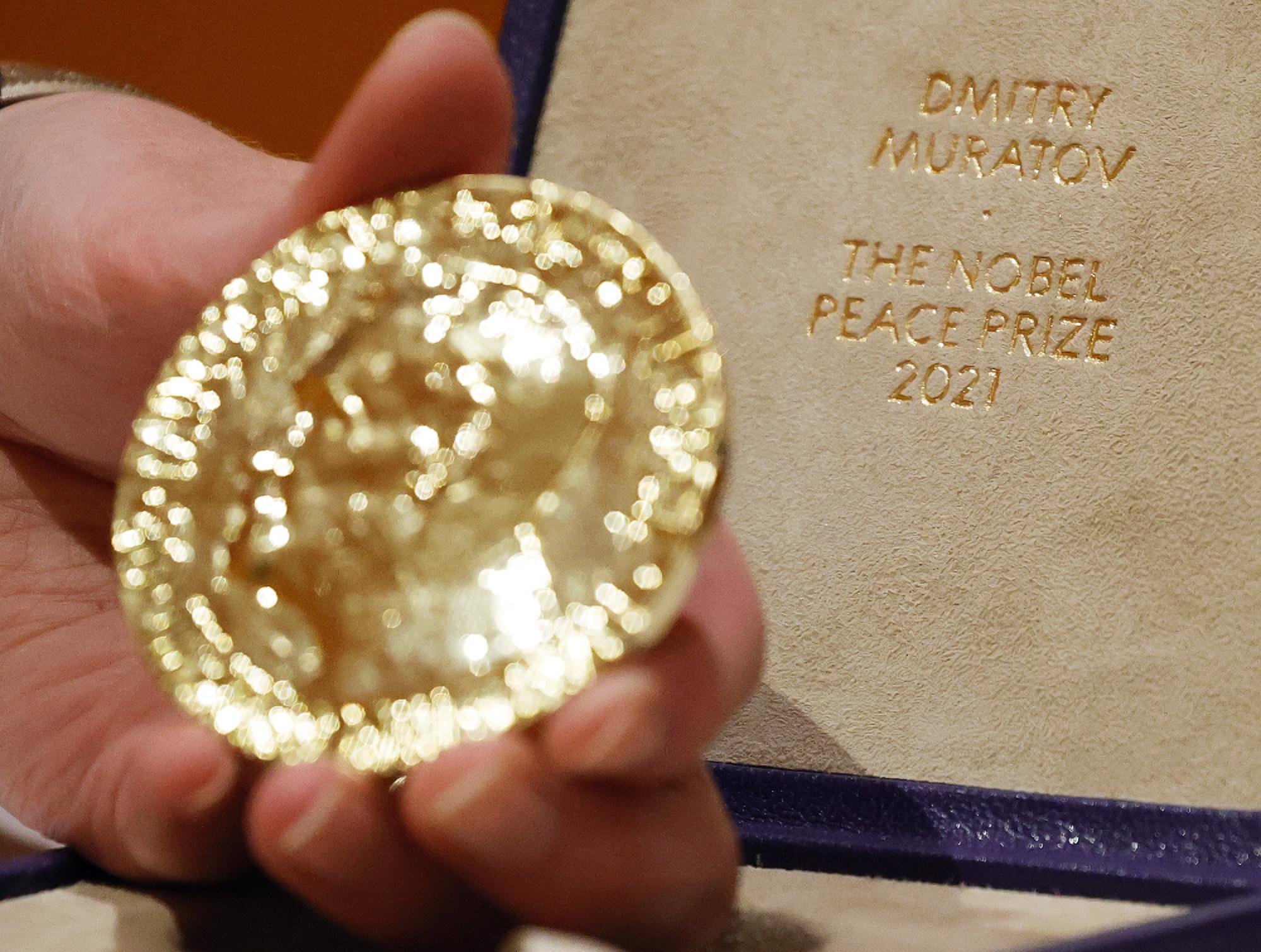 Ukrajnai háború - Muratov Nobel-békedíjának árverése