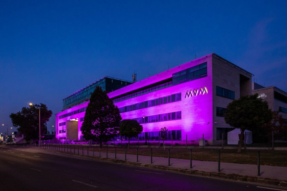 Telex: Sorban rúgják ki az MVM vezetőit