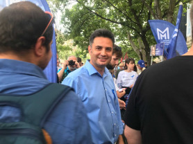 Márki-Zay: Ne politikusok viccelődjenek, vannak humoristáink, akik Gulyás Gergelynél is jobban csinálják