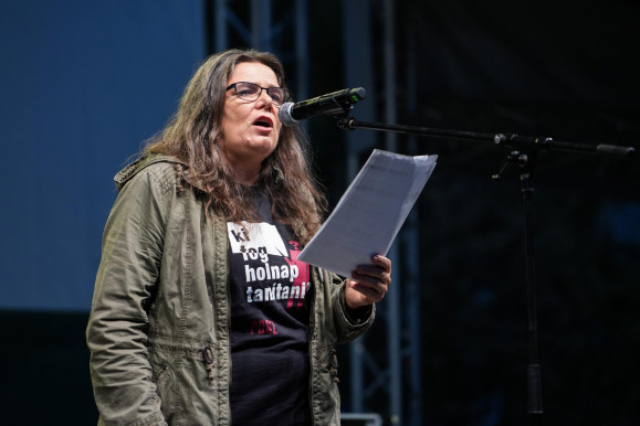 Elnézést Virág elvtárs, ez az ítélet - előre megmondták a tanároknak, hányan lehetnek kiválóak