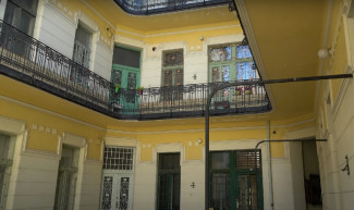 Kis magyar motívum a szecessziós kapuban