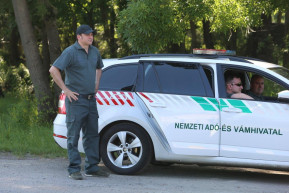 Már pénzmosás miatt is nyomoznak Karácsonyék ellen