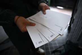 Kiderült, 50 millióval drágult a nemzeti konzultáció gyártása