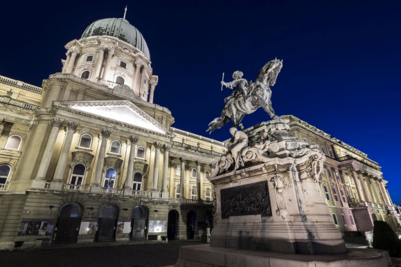 Bardóczi: A Nemzeti Galéria a várban van a legjobb helyen