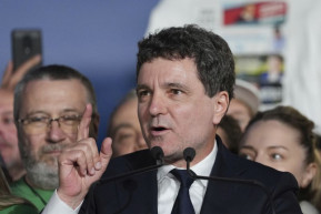 Lemondott a főpolgármesterségről Nicusor Dan