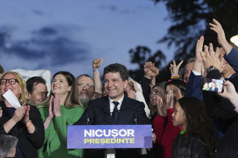 Román elnökválasztás