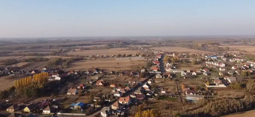 Kirúgták munkahelyéről a helyi képviselőt, aki nem állt át a fideszesekhez