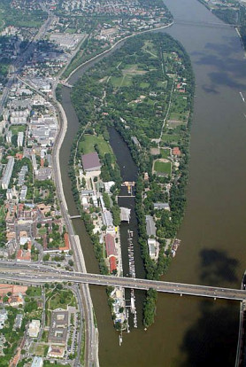 „Ebbe is beletörik a fideszesek bicskája”