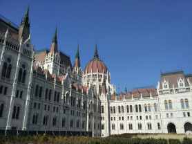 Megszavazták: 1630 milliárdot kapnak az úgynevezett egyetemi alapítványok