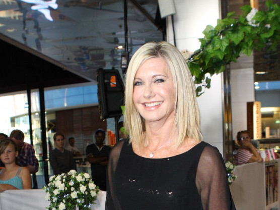 Meghalt Olivia Newton-John