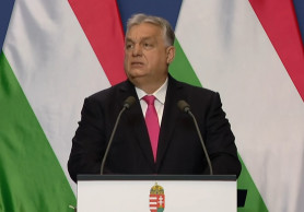 Orbán: Atombomba jellegű mellbe rúgás