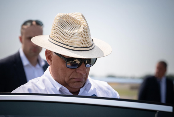 Szalmakalap, akolmeleg, igehirdetés – Hardy Mihály jegyzete