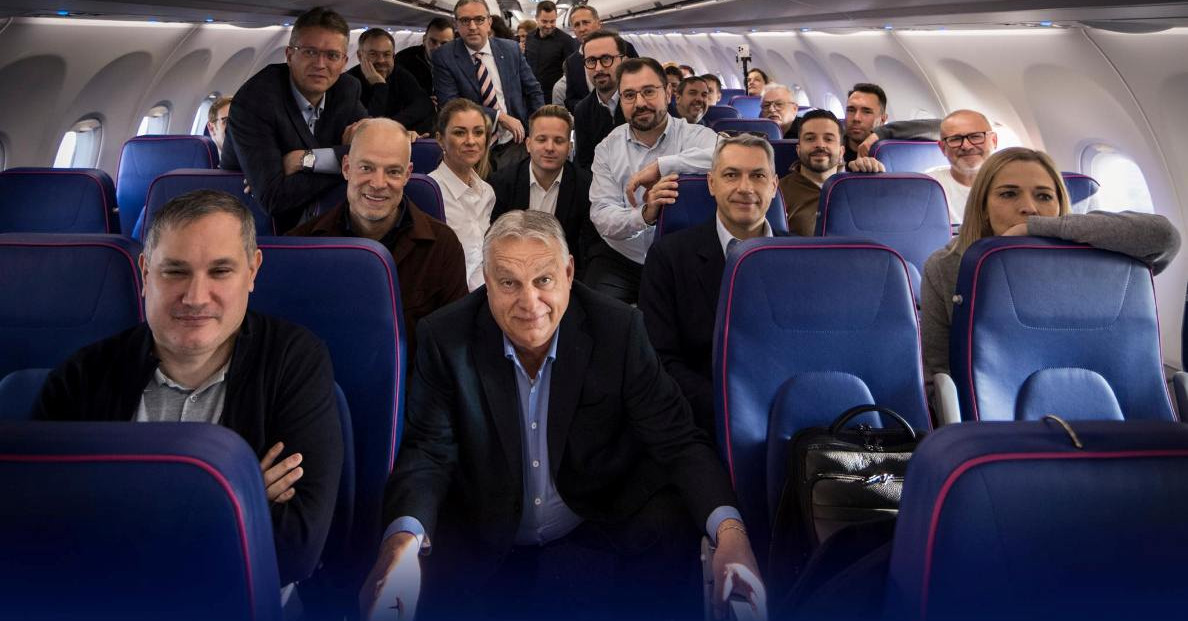 444: Orbán Washingtonban Bolsonaro fiával is tárgyal és olasz étteremben...