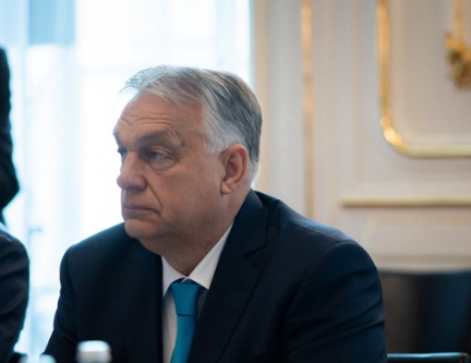 Irány a Hír TV! - üzeni híveinek Orbán,  miután leállt az M1