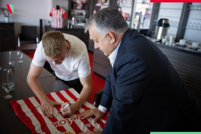 Kiakadtak az Union Berlin szurkolói a szerintük kirekesztő és rasszista Orbán látogatása miatt