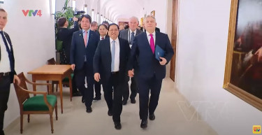 Kézen fogva sétált Orbán Viktor és a vietnami miniszterelnök Budapesten