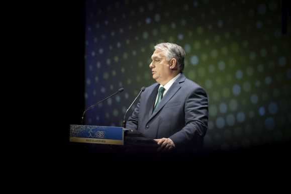 Orbán szerint lehet, hogy a pénznek nincs szaga, de a tulajdonosának van