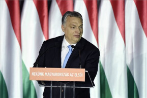 Orbán, a „bajkeverő”
