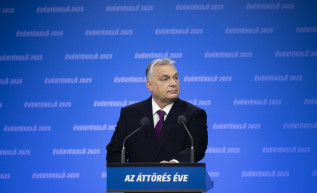 EU-csúcs: Orbán vétózott, 27-ből 26-an fogadják el Ukrajna támogatását