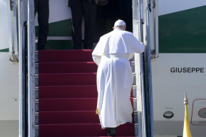 A pápa lábnyoma – Józsa Márta jegyzete