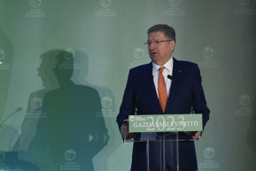 Parragh szerint komoly kockázat, hogy mikor ér utol minket Románia