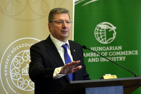 Beszedi a kamara az 5000 forintot azoktól is, akik szeptembertől már nem katáznak