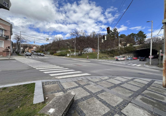 Nyolchónapos terhes nőt gázoltak el Pécsett