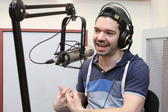 Érkeznek a jövő hangjai – új műsorunk indul péntektől Penke Bencével