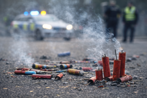 Petárdák okoztak sérülést, büntettek a rendőrök