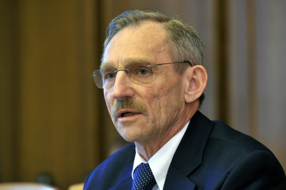 Használati utasítás ellenzéki képviselőkhöz - Pintér Sándor megírta