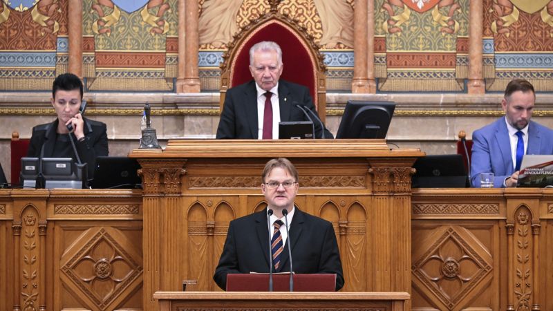 Az Országgyűlés rendkívüli plenáris ülése