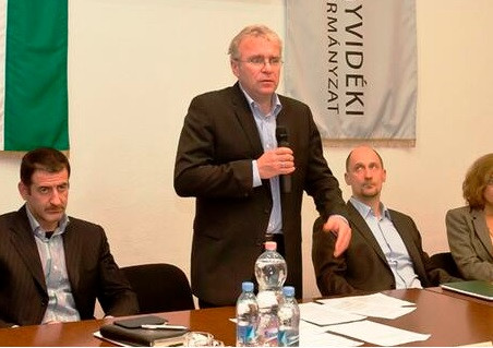 24.hu: Pokorni főtanácsadójának felesége telektulajdonos az ország legdrágább utcájában