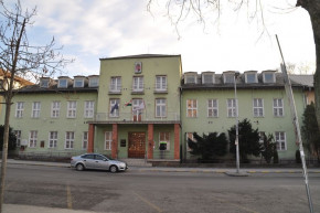 Azonnali százmilliókkal segít a kormány a fideszes vezetésű csepeli önkormányzatnak