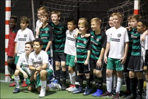 Hiába, a foci, az üzlet!