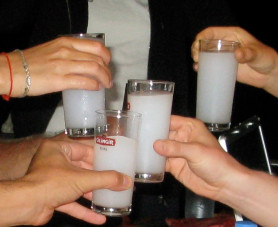 Kucsmafilozófia – Szénási Sándor jegyzete