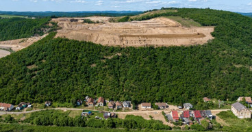A recski bánya ügyvédje vitatja, hogy bármilyen felelősség terhelné a céget a sárlavina miatt