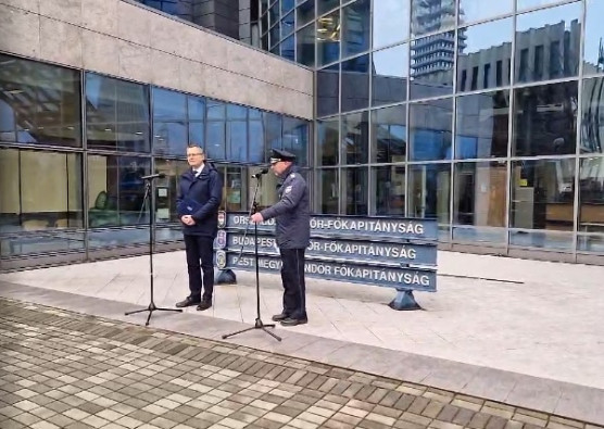 Rendőrség: Minden iskola szóljon, amelyik kapott levelet