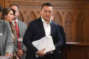 Az amerikai külügyi szóvivő megmagyarázta, miért került le  Rogán a feketelistáról