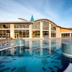 Egyre szédítőbb luxus lesz a fürdőzés