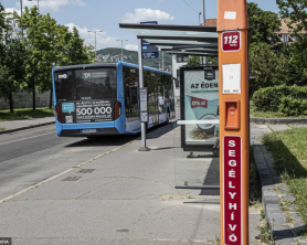 65 ezres bírságot kapott a polgár, aki azért hívogatta a 112-t, mert kellemesnek találta az ügyeletes hangját (hangfelvétellel)